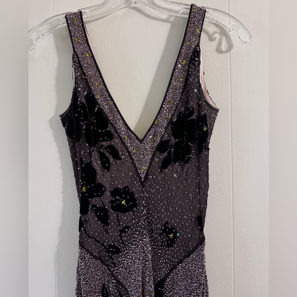 Beautiful hand sewn sequin evening gown -Size 4/6 - Brown- Excellent condition